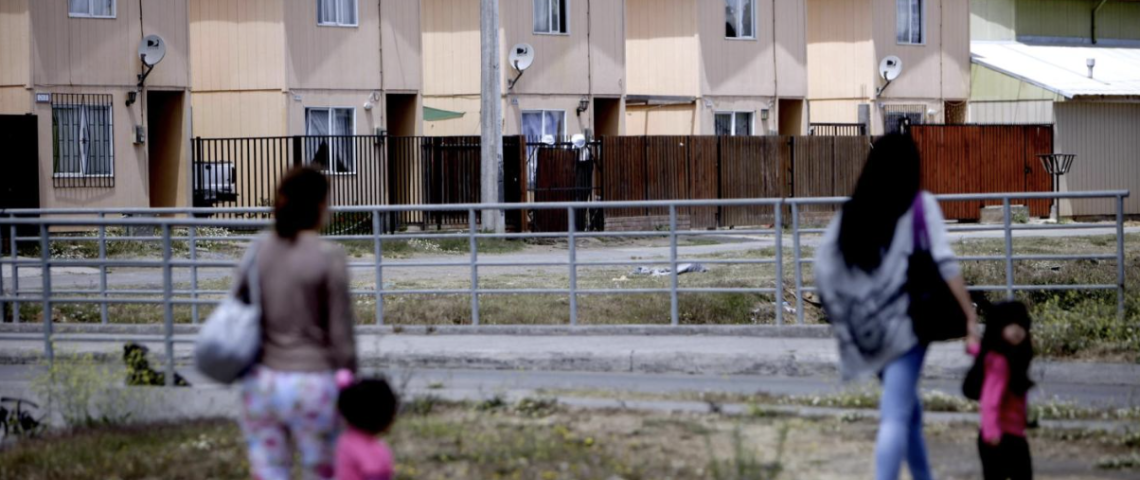 La crisis financiera del sistema de viviendas sociales: Minvu admite a privados que no tiene caja para pagar