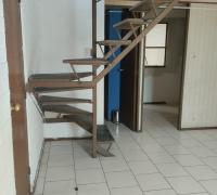 LADO ESCALERA 