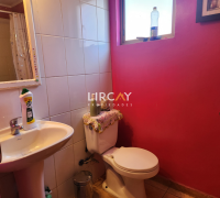 con dos baños completos