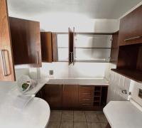 Cocina amoblada, otro ángulo