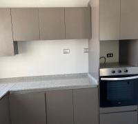 Cocina amoblada con Horno empotrado