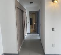 pasillo, que conduce a los dormitorios