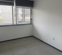 segundo dormitorio, con doble cortina