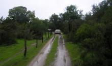 Terreno casi plano. Buena tierra, arboles nativos