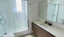 Baño en suite habitación principal segundo piso
