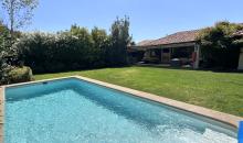 PRECIOSA PISCINA CON JARDIN FORMADO