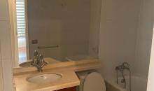 Baño en pasillo