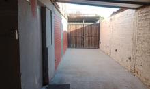 Patio y estacionamiento 