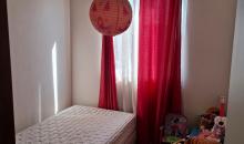 Habitación con baño en pasillo