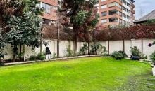 Amplio jardín