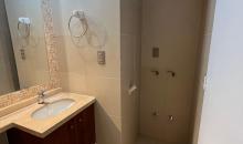 Baño y conexión a lavadora