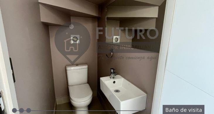 baño en suite con habitación matrimonial