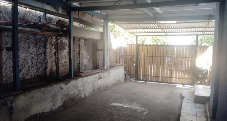 PATIO/ESTACIONAMIENTO
