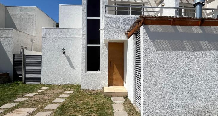 Fachada principal de la casa