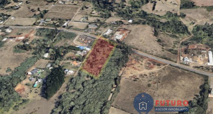 sitio en rojo es el que tenemos en venta pero existe la opción de comprar lo del lado a mano derecha así como lo de atrás