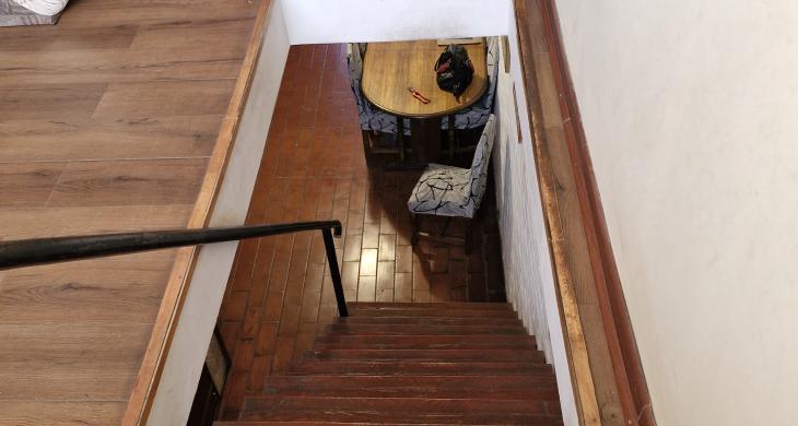 Escalera a segundo piso