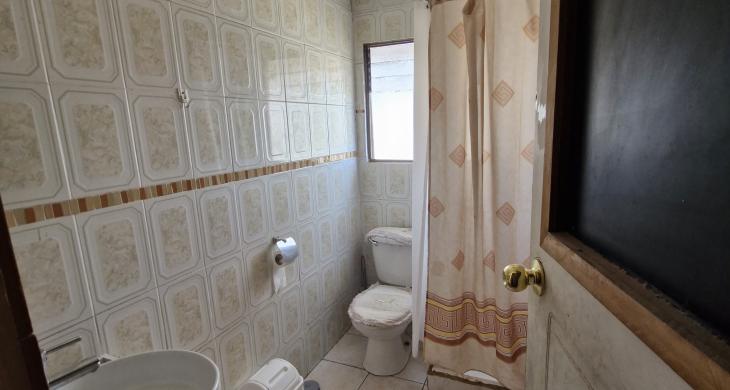 Segundo baño en segundo piso