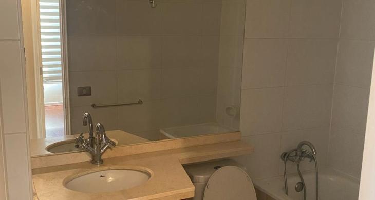 Baño en pasillo