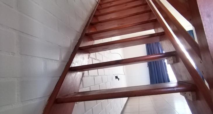 Escalera a segundo piso 