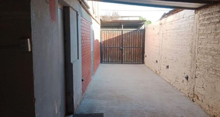 Patio y estacionamiento 