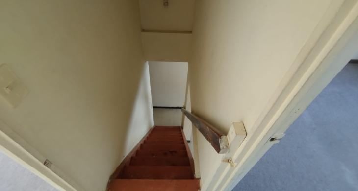 ESCALERA VISTA DESDE EL 2°NIVEL