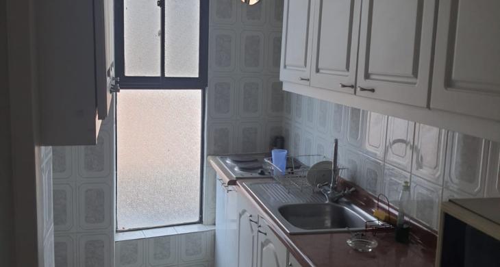 Acá se encuentra la Cocina y Logia con Conexión para Lavadora