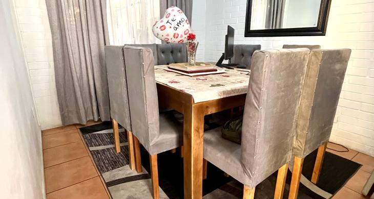 Acogedor comedor, aislado. Separado del living