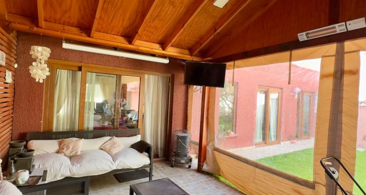 terraza con cobertizo 