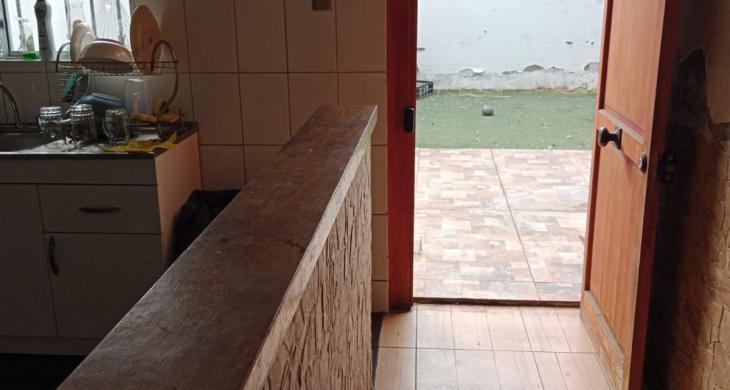 pasillo a patio trasero 