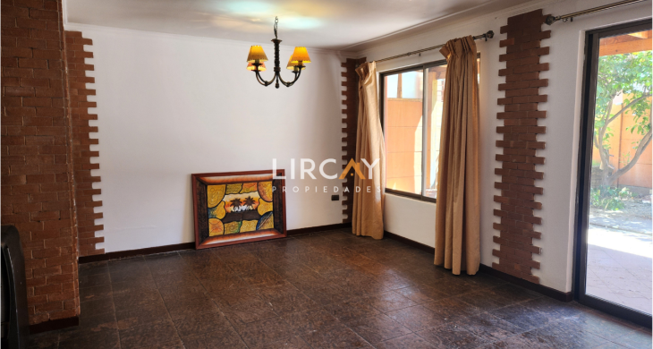 amplio living comedor