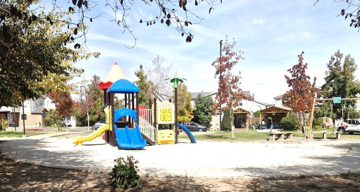 Juegos infantiles al interior del condominio