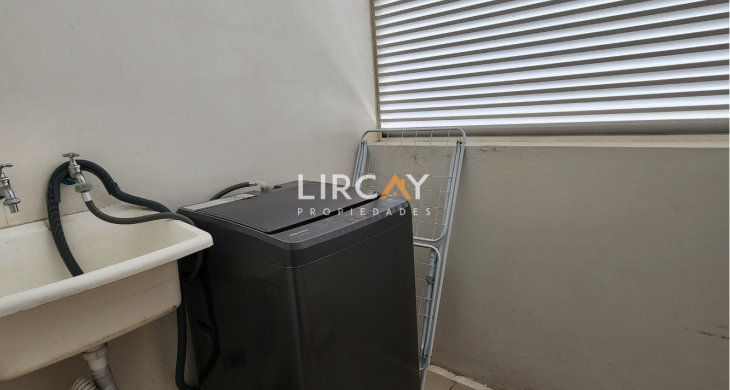 logia con lavadora instalada