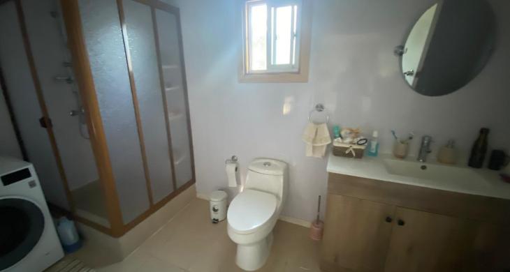 Baño con shoower Door 