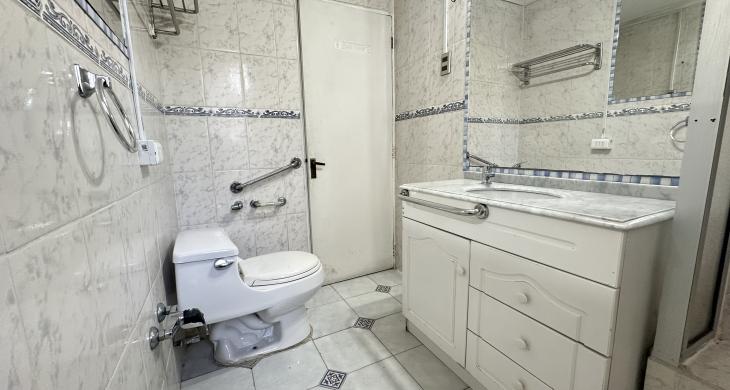 Baño principal completo
